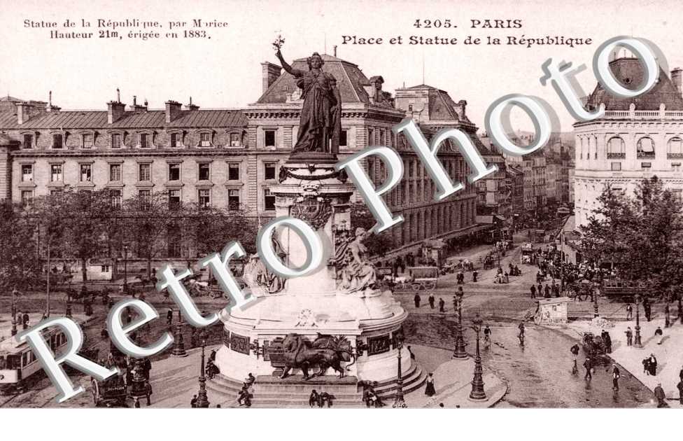 place et statue de la Republique
