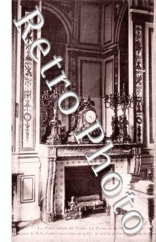 Petit Salon de l&#039;Hotel Le Peletier de St Fargeau