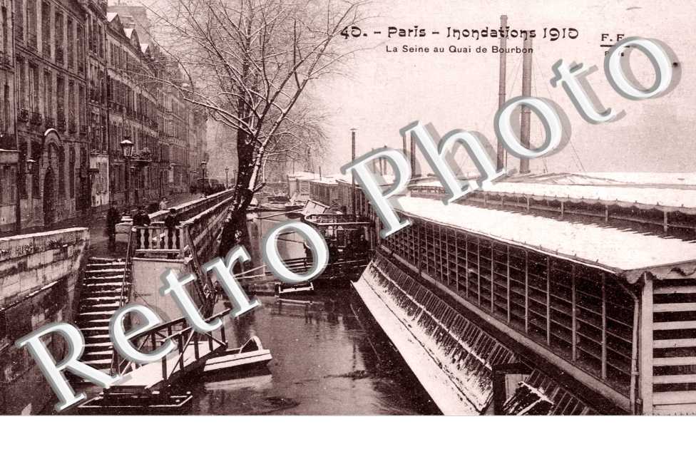 Inondations 1910, la Seine au Quai Bourbon