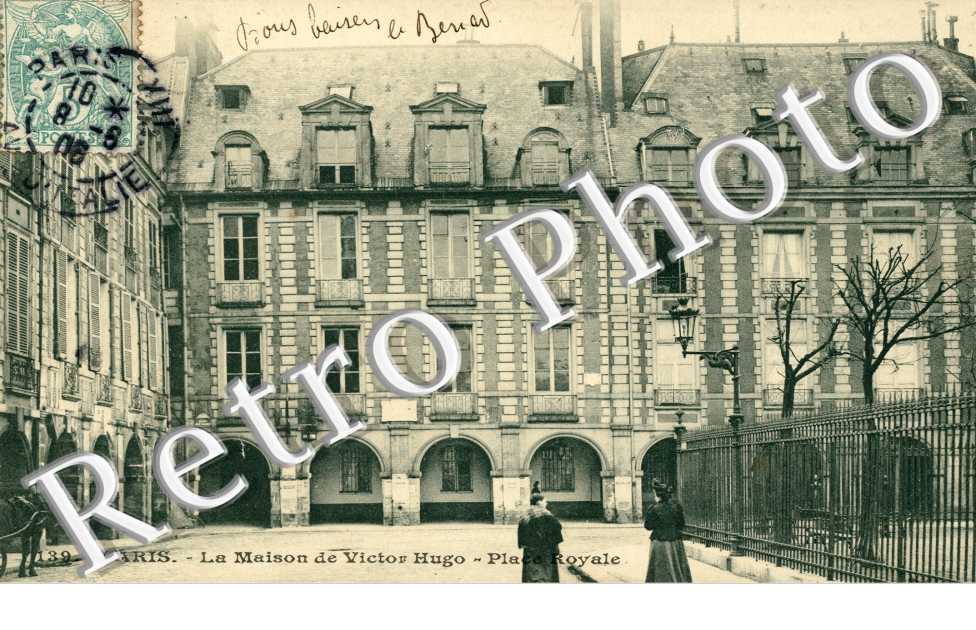 PLACE DES VOSGES la maison de Victor Hugo