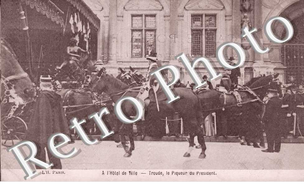 A l&#039;Hotel de Ville, Troude, le Piqueur du President