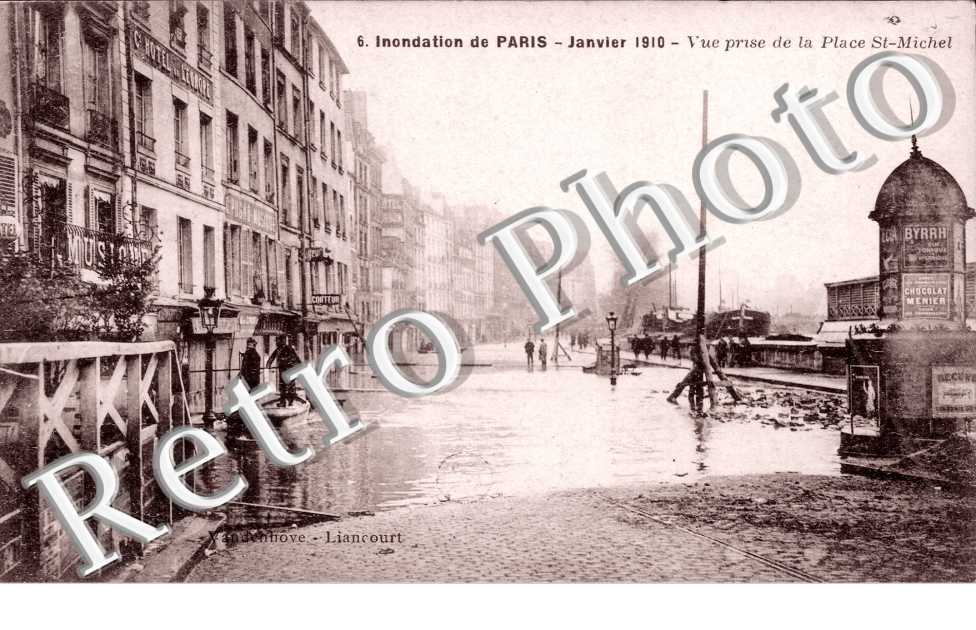 vue prise de la Place Saint Michel - quai des Grands Augustins