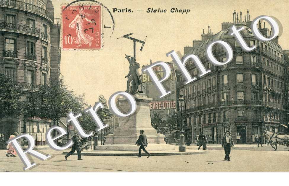 Statue Chapp Angle rue du Bac et Boulevard Saint-Germain