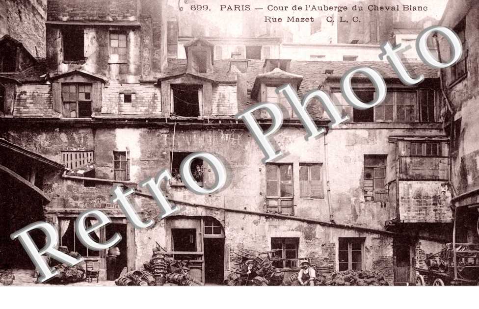 Cour de l&#039;Auberge du Cheval Blanc, Rue Mazet
