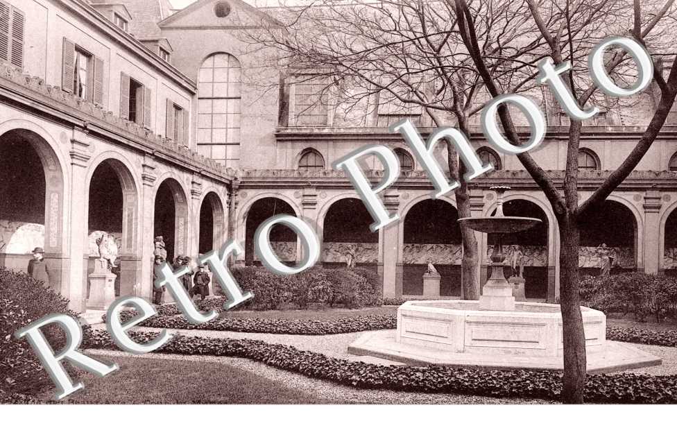 l'ecole des Beaux Arts Rue Bonaparte