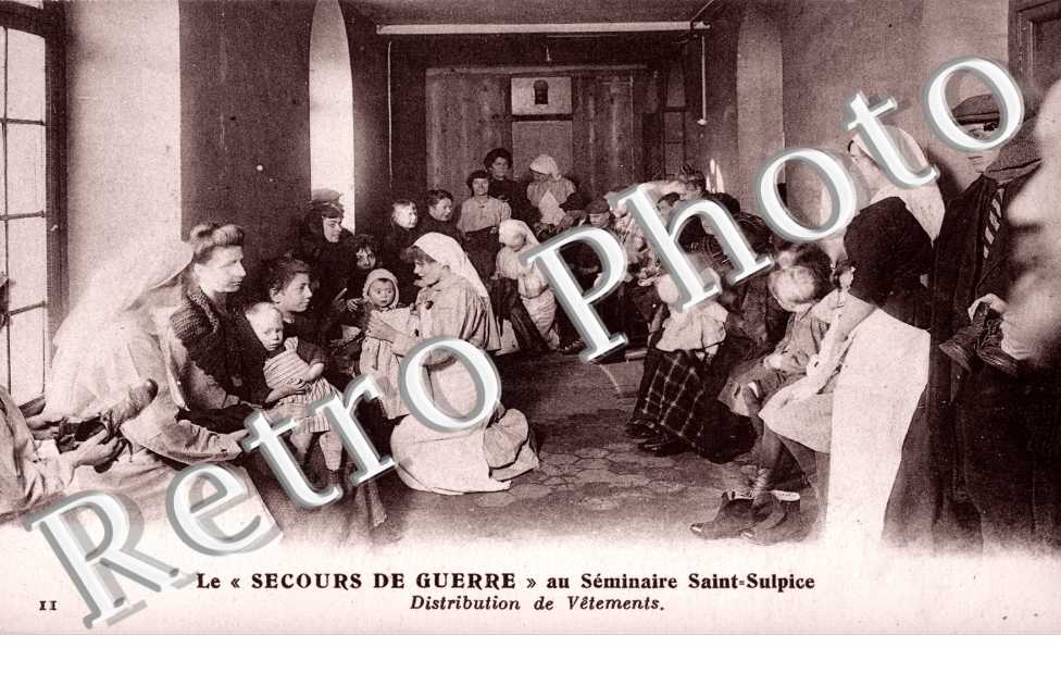 Le Secours de Guerre au Seminaire St Sulpice, Distribution de Vetements