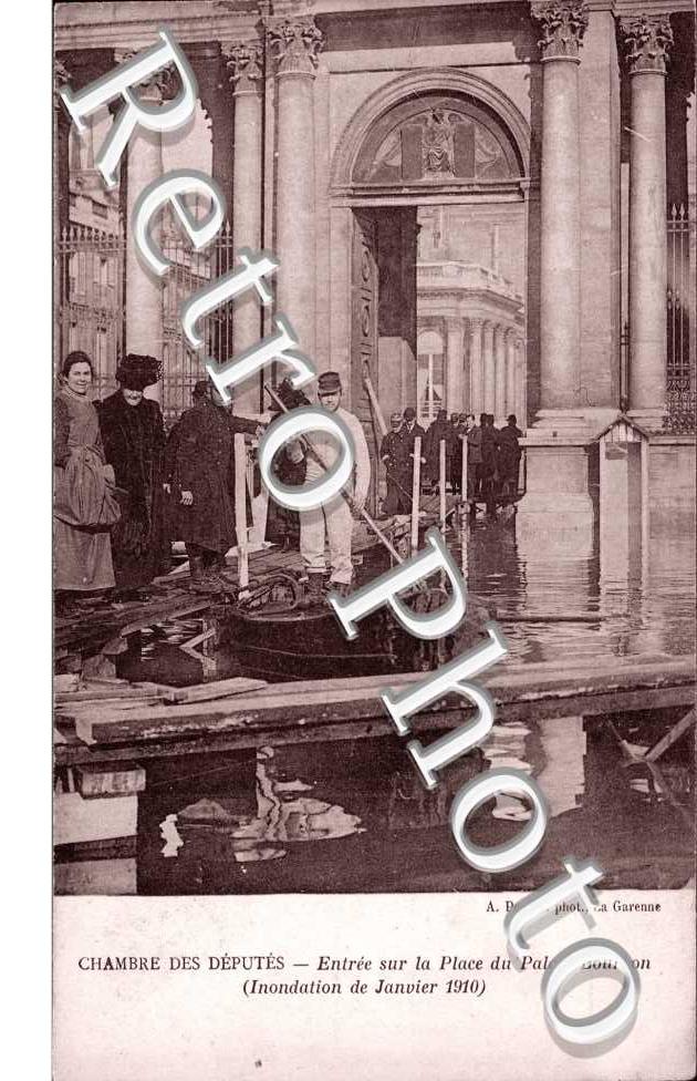 Chambre des deputes Place du Palais Bourbon Inondations Janvier 1910