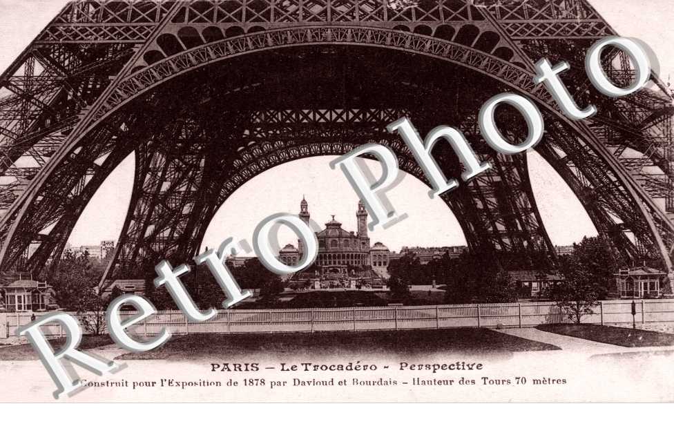 Champ de Mars Trocadero TOUR EIFFEL