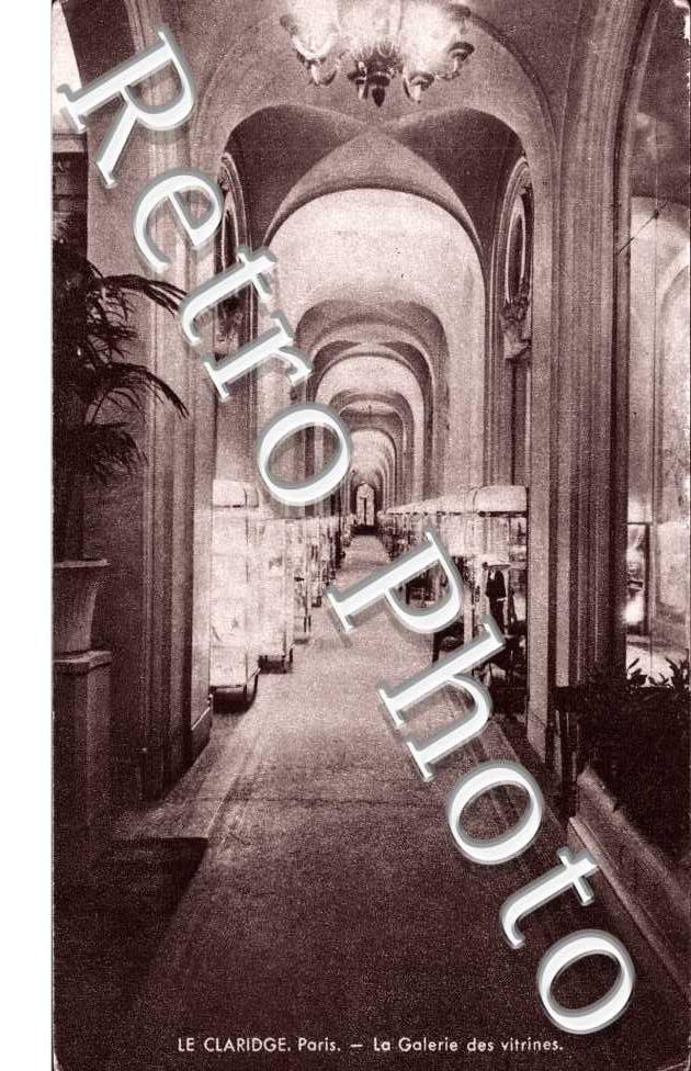 Le Claridge, Galerie des vitrines