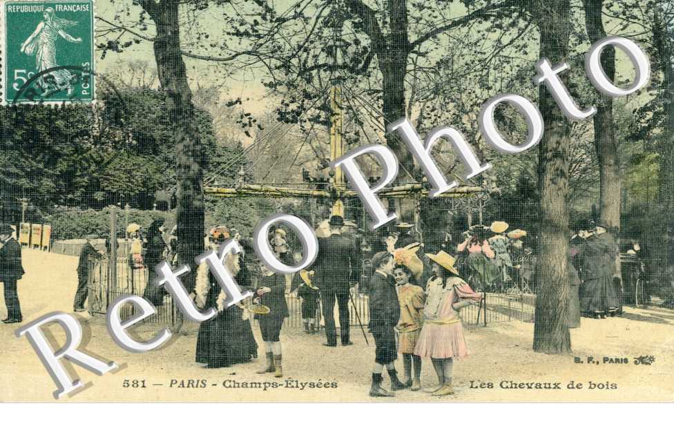 Champs Elysées, les Chevaux de Bois