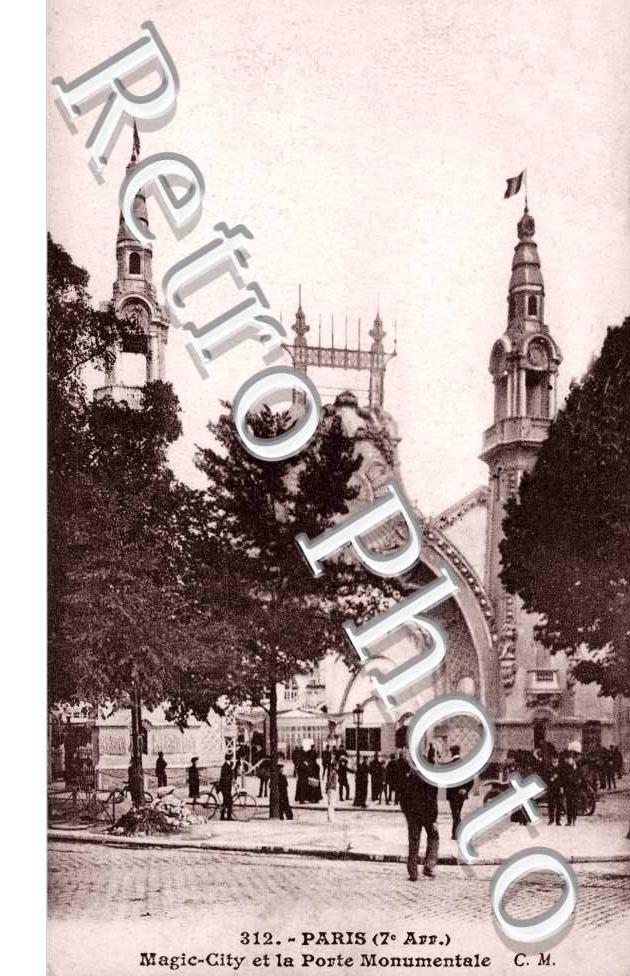 Magic City et la Porte Monumentale