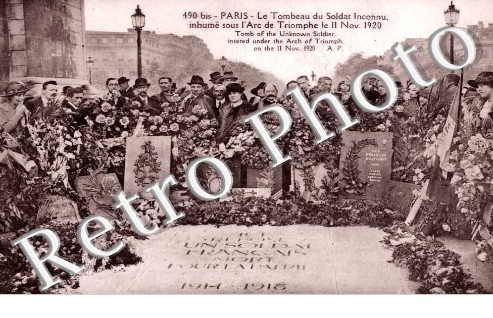le Tombeau du soldat inconnu inhume le 11 novembre 1920