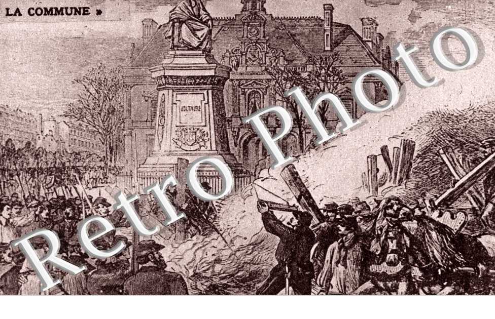 La Commune, Federes brulant la Guillotine, Place Voltaire