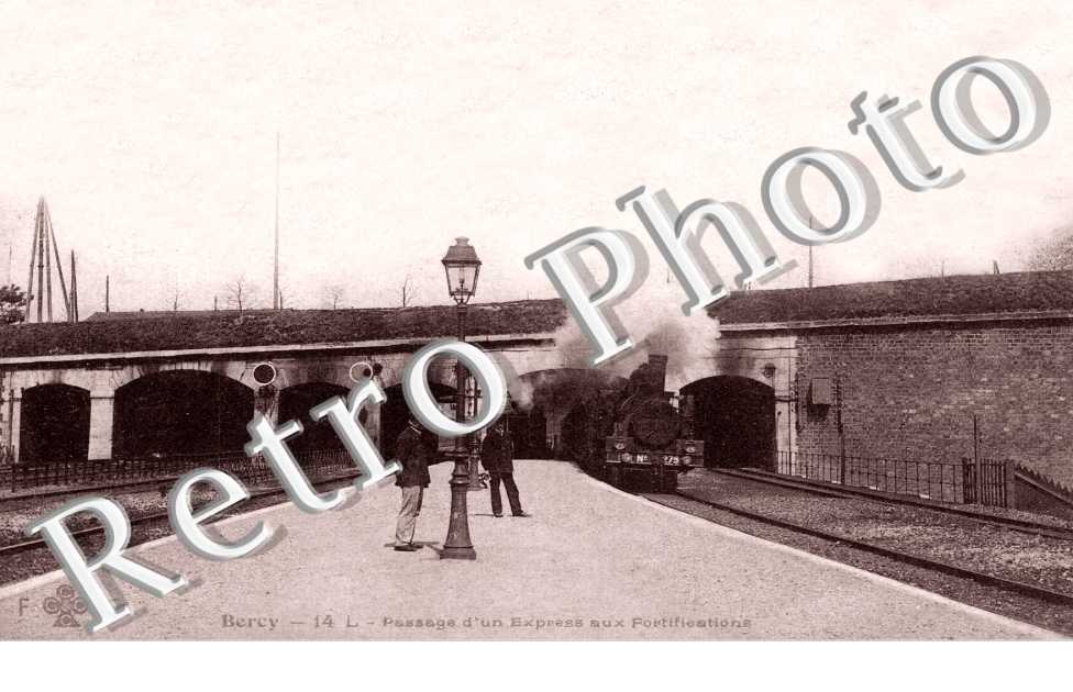 Bercy Passage d&#039;un express aux fortifications