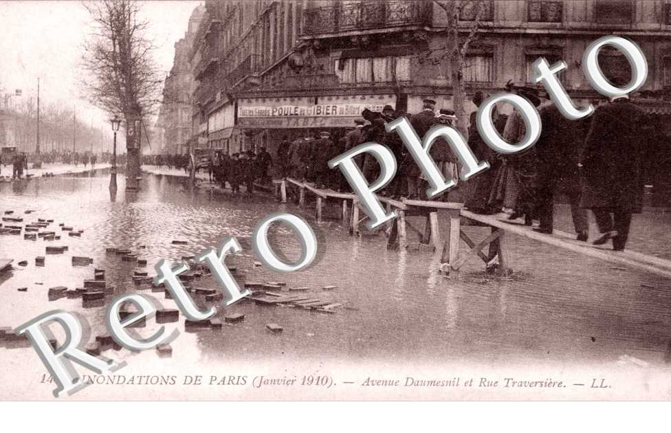 rue Traversiere et avenue Daumesnil