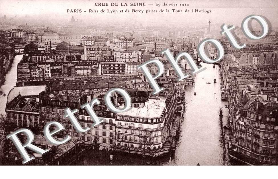 Crue de la Seine, Rue de Lyon et Rue de Bercy prise de la Tour de l&#039;Horloge