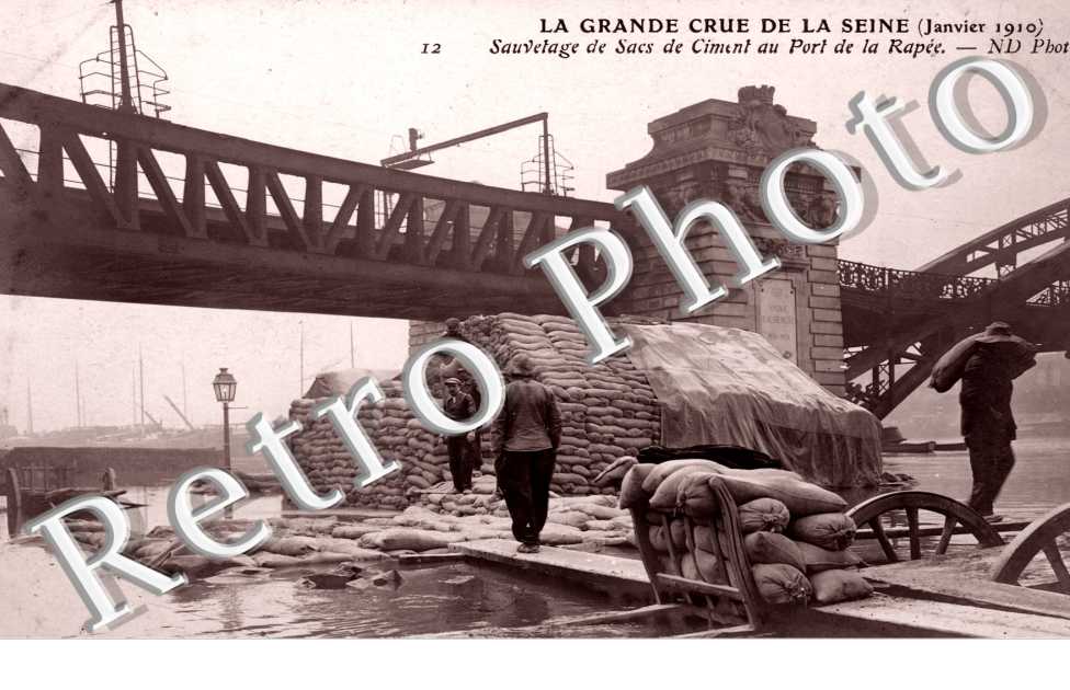 Sauvetage des sacs de ciment quai de la Rapee