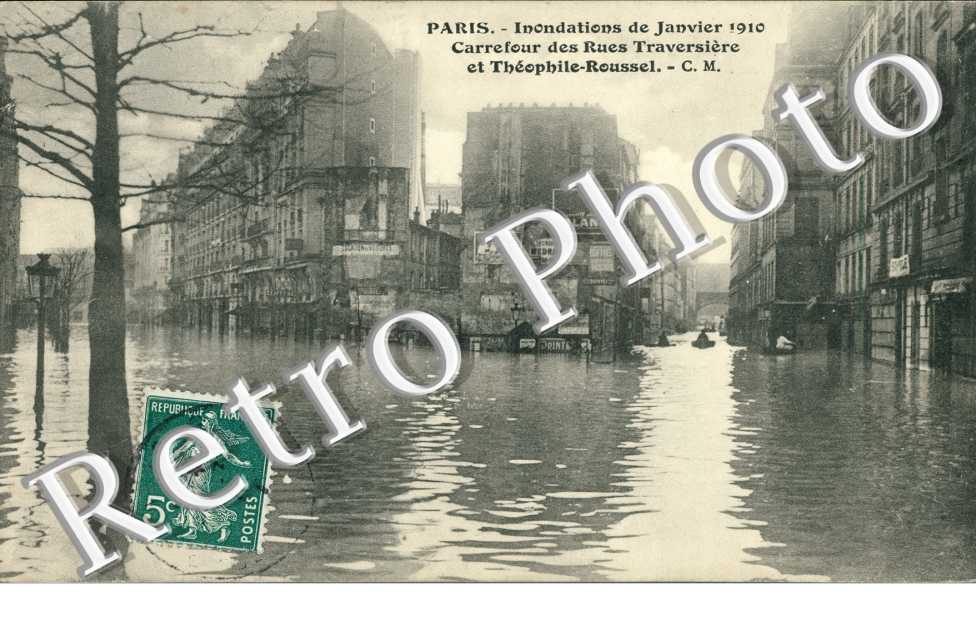 Carrefour des Rues Traversiere et Theophile Roussel janvier 1910