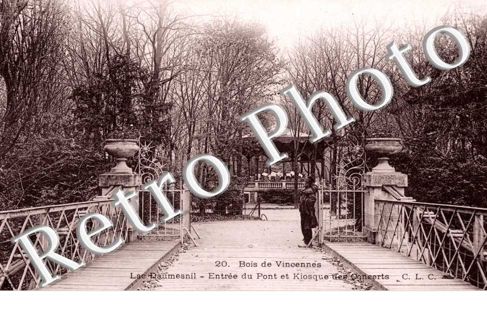Bois de Vincennes, Lac Daumesnil, Entree du Pont et Kiosque des Concerts