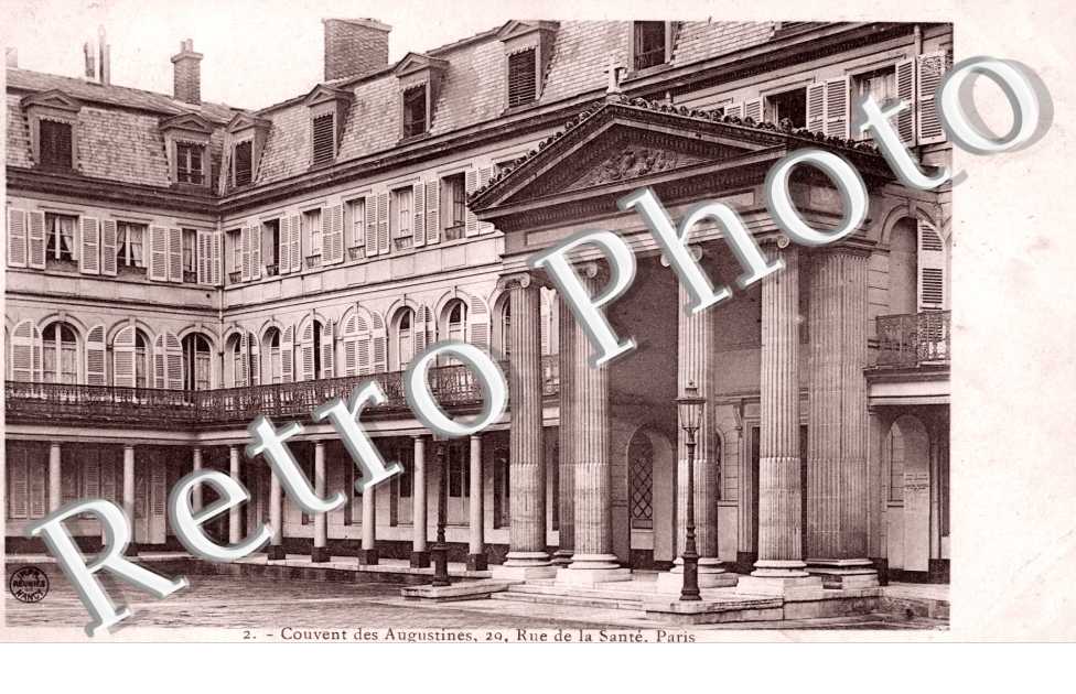 couvent des Augustines 29 rue de la Sante  cour d&#039;honneur