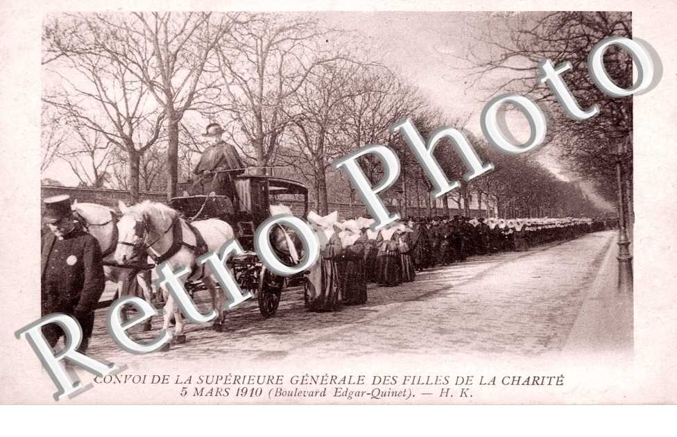 Convoi de la Superieure Generale des Filles de la Charite Boulevard Edgar-Quinet