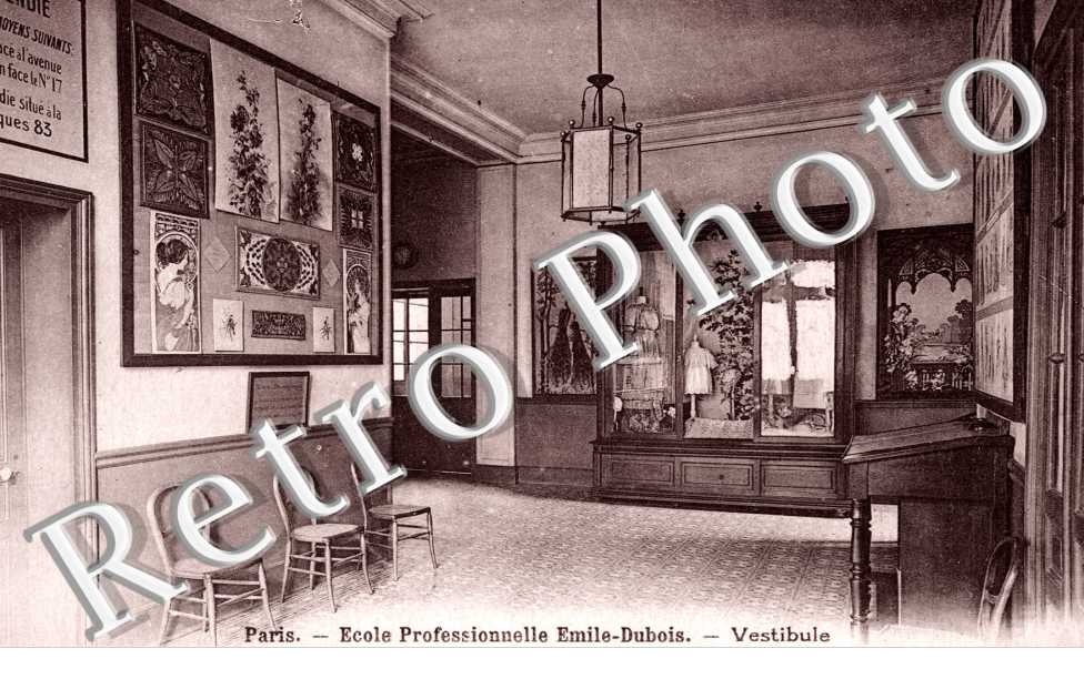 Ecole Professionnelle Emile Dubois, Vestibule