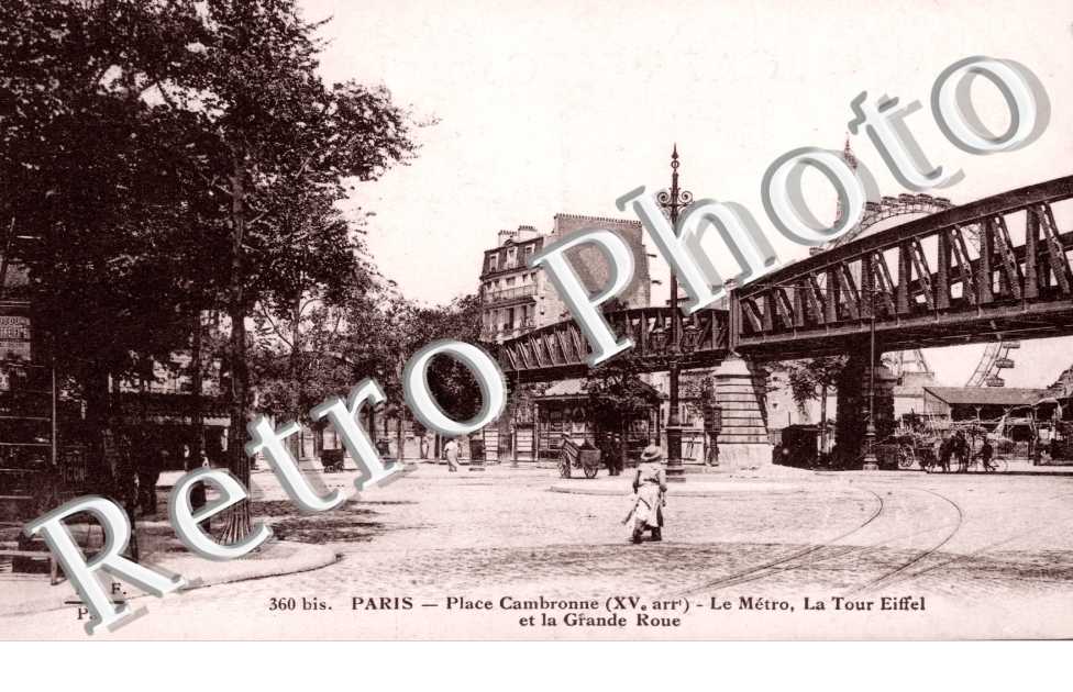 Place Cambronne, le Metro, la Tour Eiffel et la Grande Roue