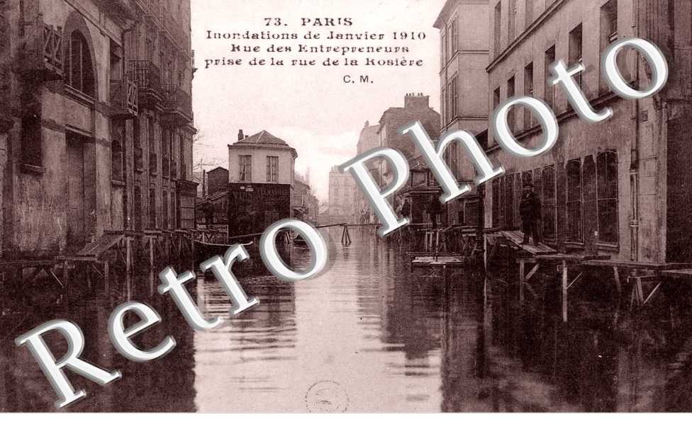 Inondations 1910, Rue des Entrepreneurs prise de la rue de la Rosiere