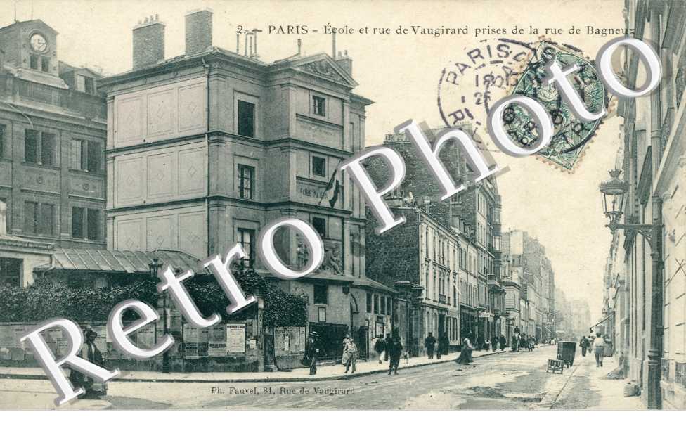 Ecole et Rue Vaugirard prises de la rue de Bagneux
