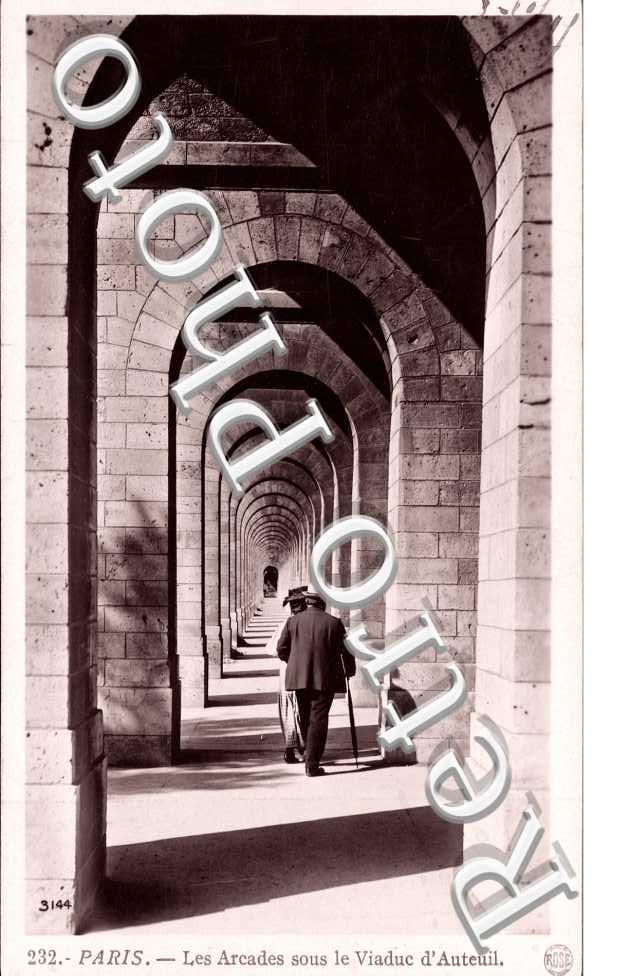 les arcades sous le viaduc d&#039;Auteuil