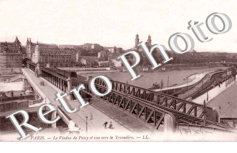 Le Viaduc de Passy et Vue vers le Trocadero