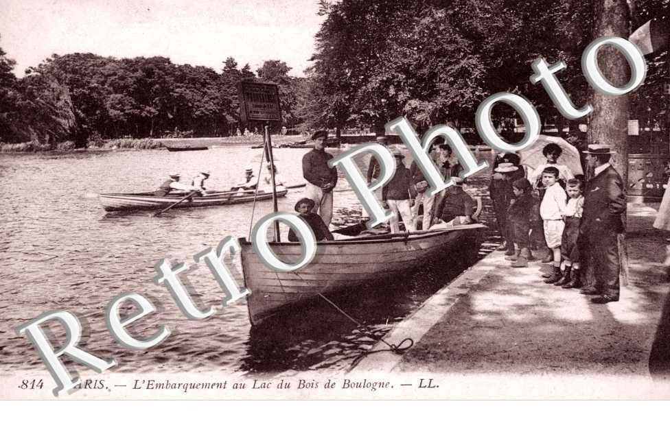 Embarquement au lac du Bois de Boulogne