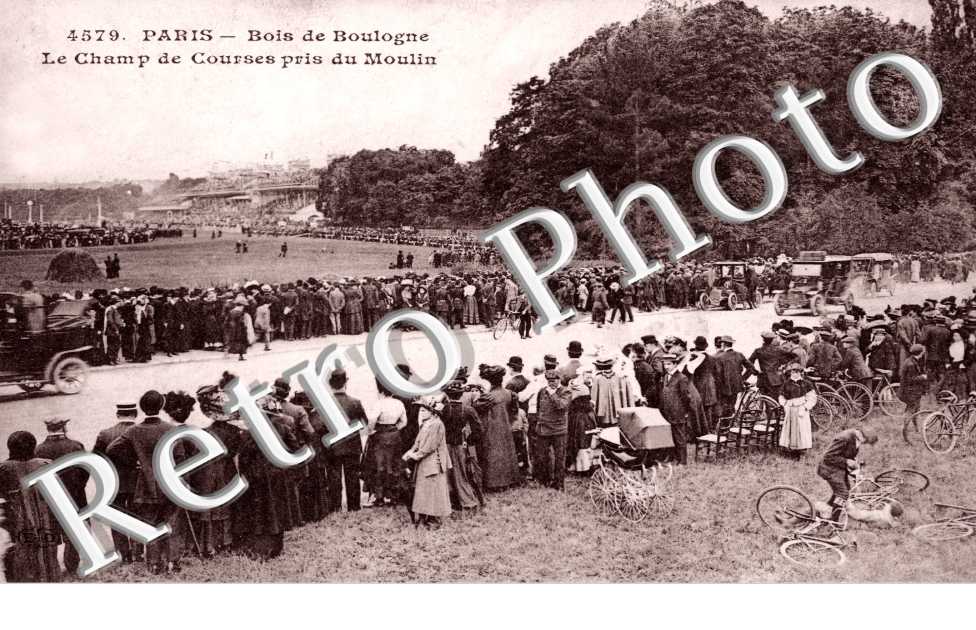 Au Bois de Boulogne La champ de courses