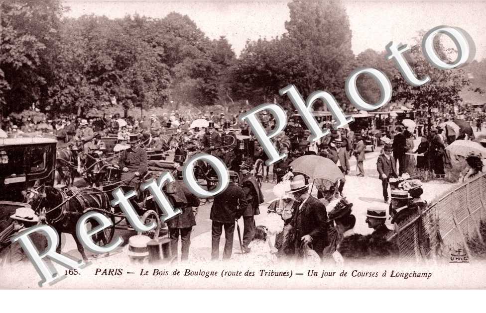 Bois de Boulogne, un jour de Courses a Longchamps