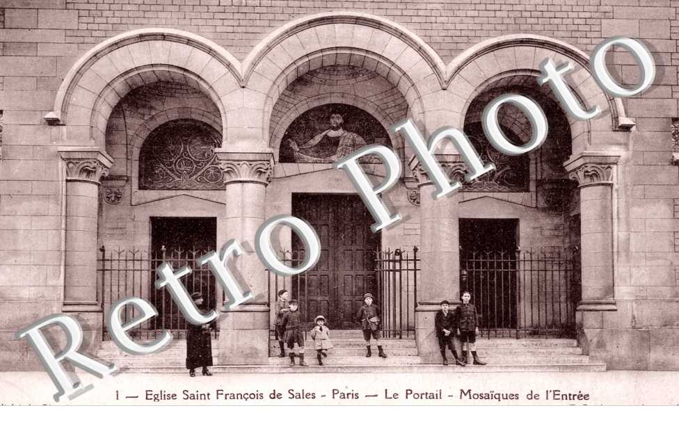 Eglise Saint Francois de Sales - 17 rue Ampère - Mosaiques de l&#039;Entree