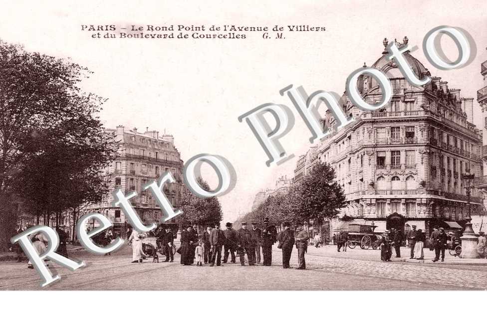 Rond point de l&#039;avenue de Villiers et du boulevard de Courcelles