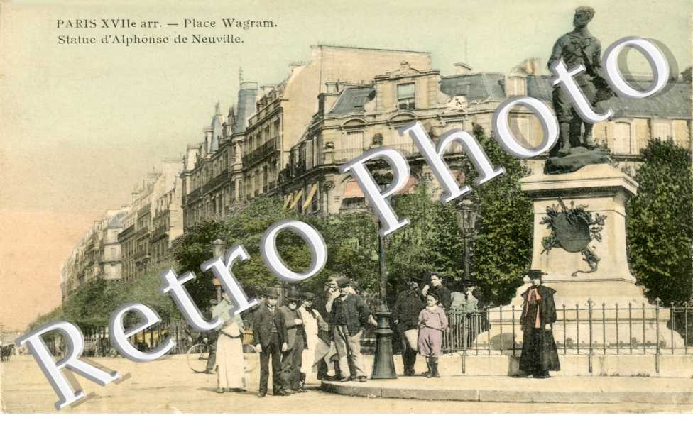 Place Wagram, Statue d&#039;Alphonse de Neuville
