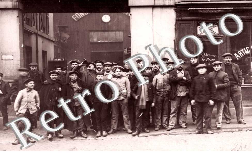 (Groupe d'Ouvriers)