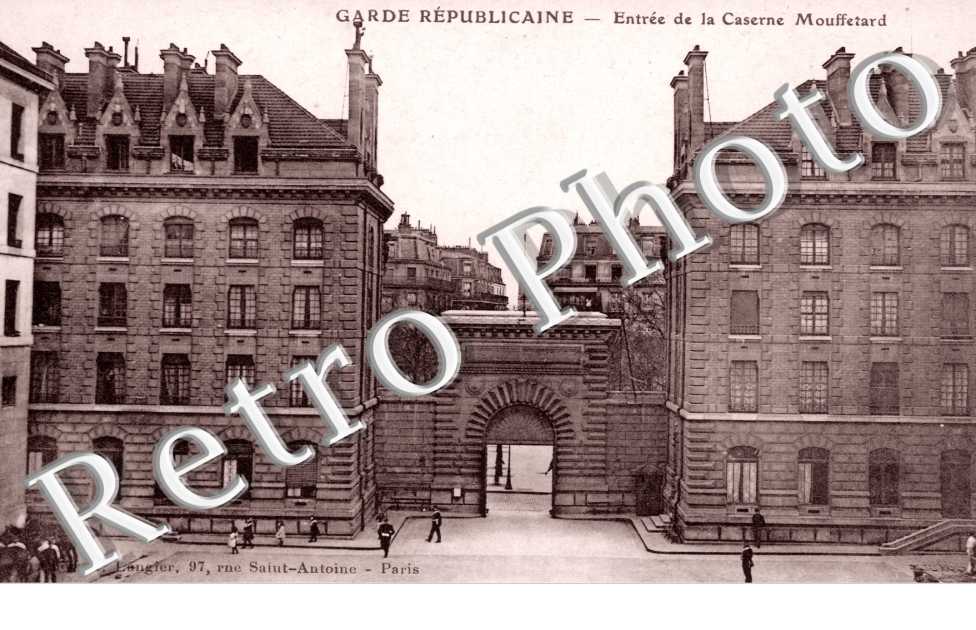 entree de la caserne Mouffetard