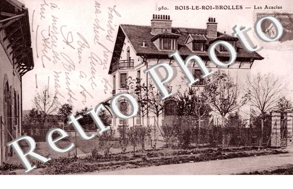 Brolles, Les Acacias