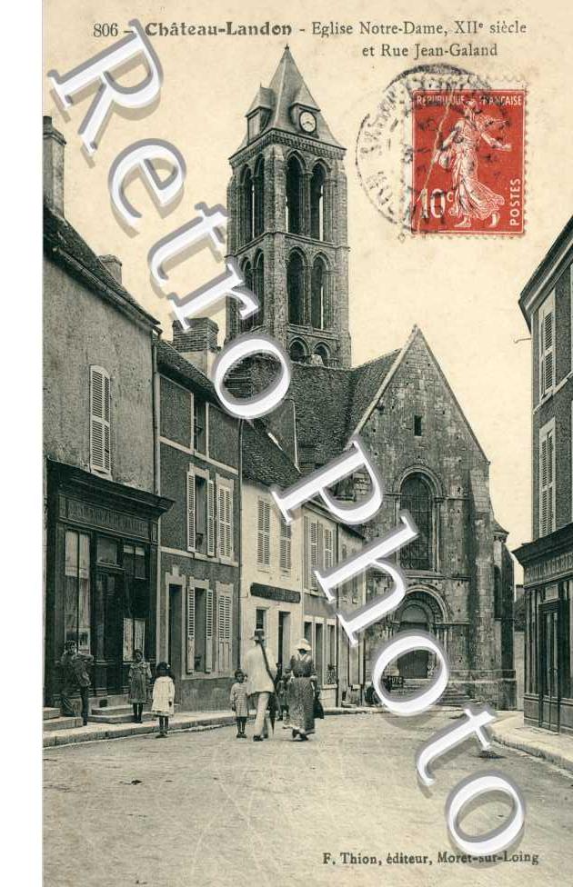 Eglise Notre-Dame XIIeme siecle et Rue Jean-Galand
