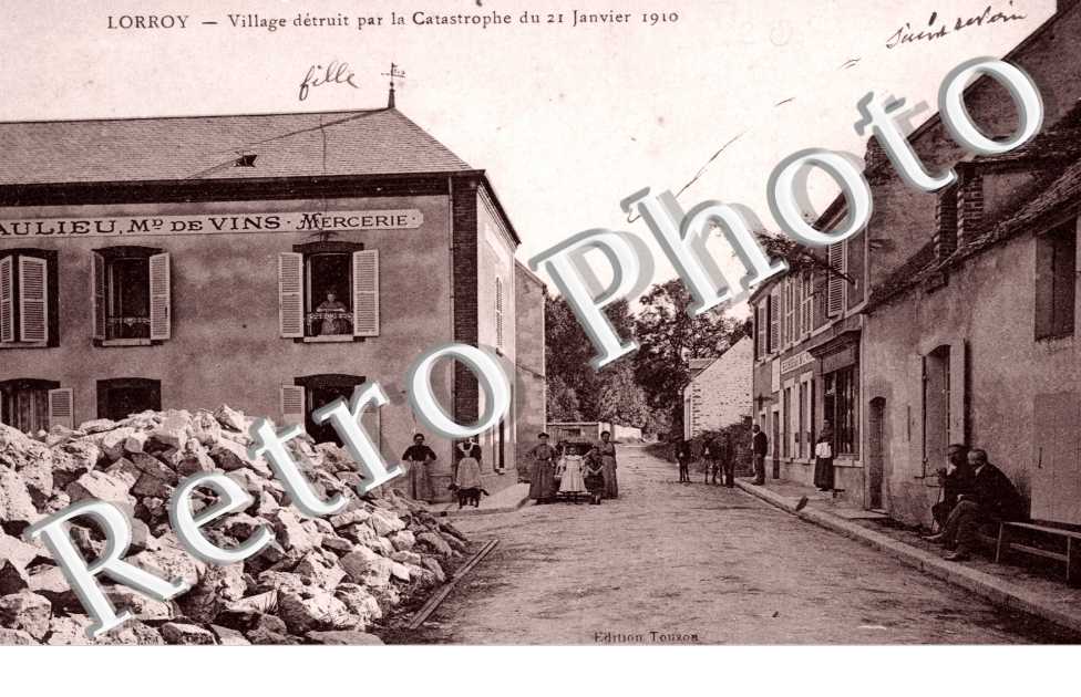 Un Village detruit par la Catastrophe du 21 Janvier 1910, Lorroy
