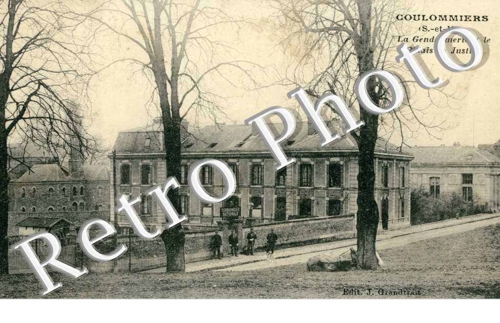 la Gendarmerie et le Palais de Justice