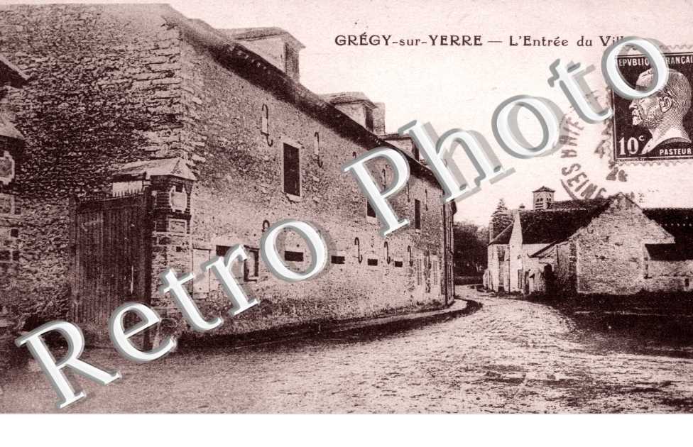 l&#039;Entree du Chateau et l&#039;Eglise, Evry-les-Chateaux