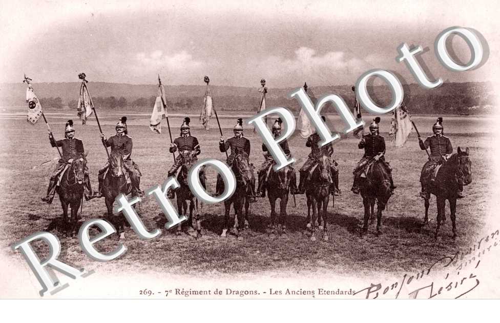 7eme Regiment, les anciens Etendards