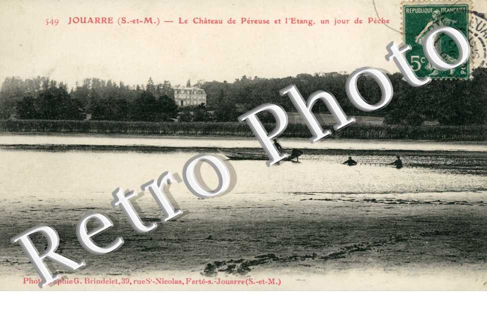 Château de Péreuse et l&#039;Etang, un jour de Pêche