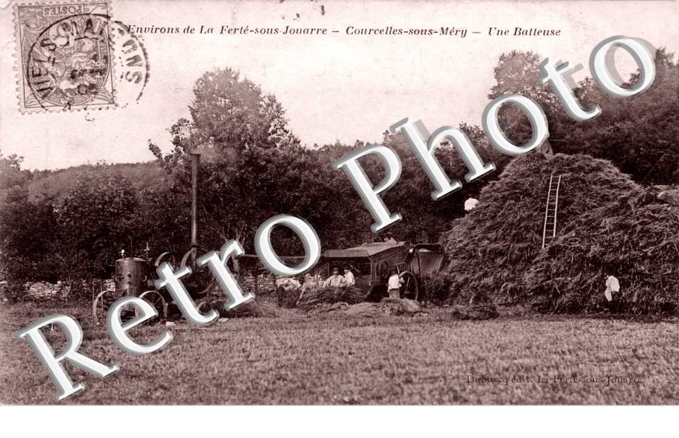 Courcelles sous Mery - Une batteuse