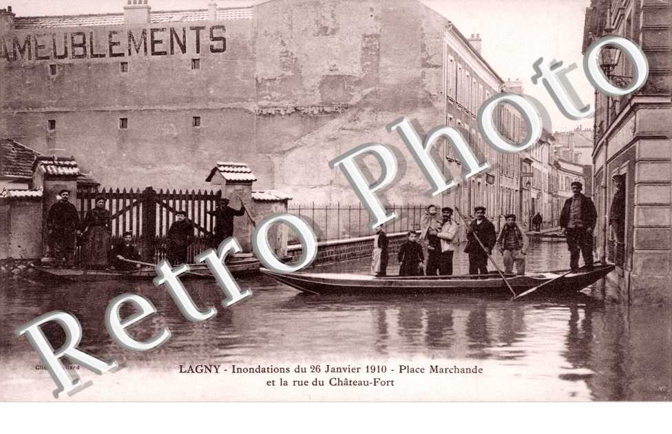 la Place Marchande et la Rue du Chateau-Fort, les Inondations du 26 Janvier 1910