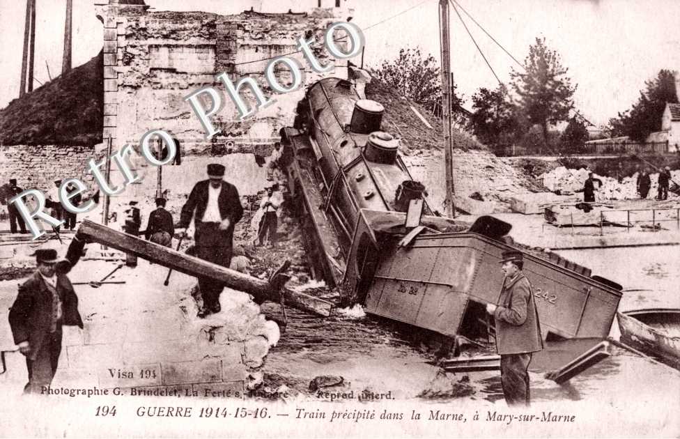 Train precipite dans la Marne