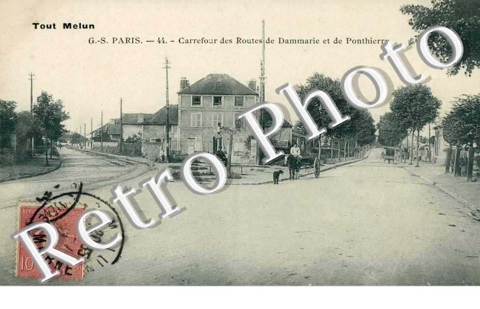 Carrefour des routes de Dammarie et de Ponthierry